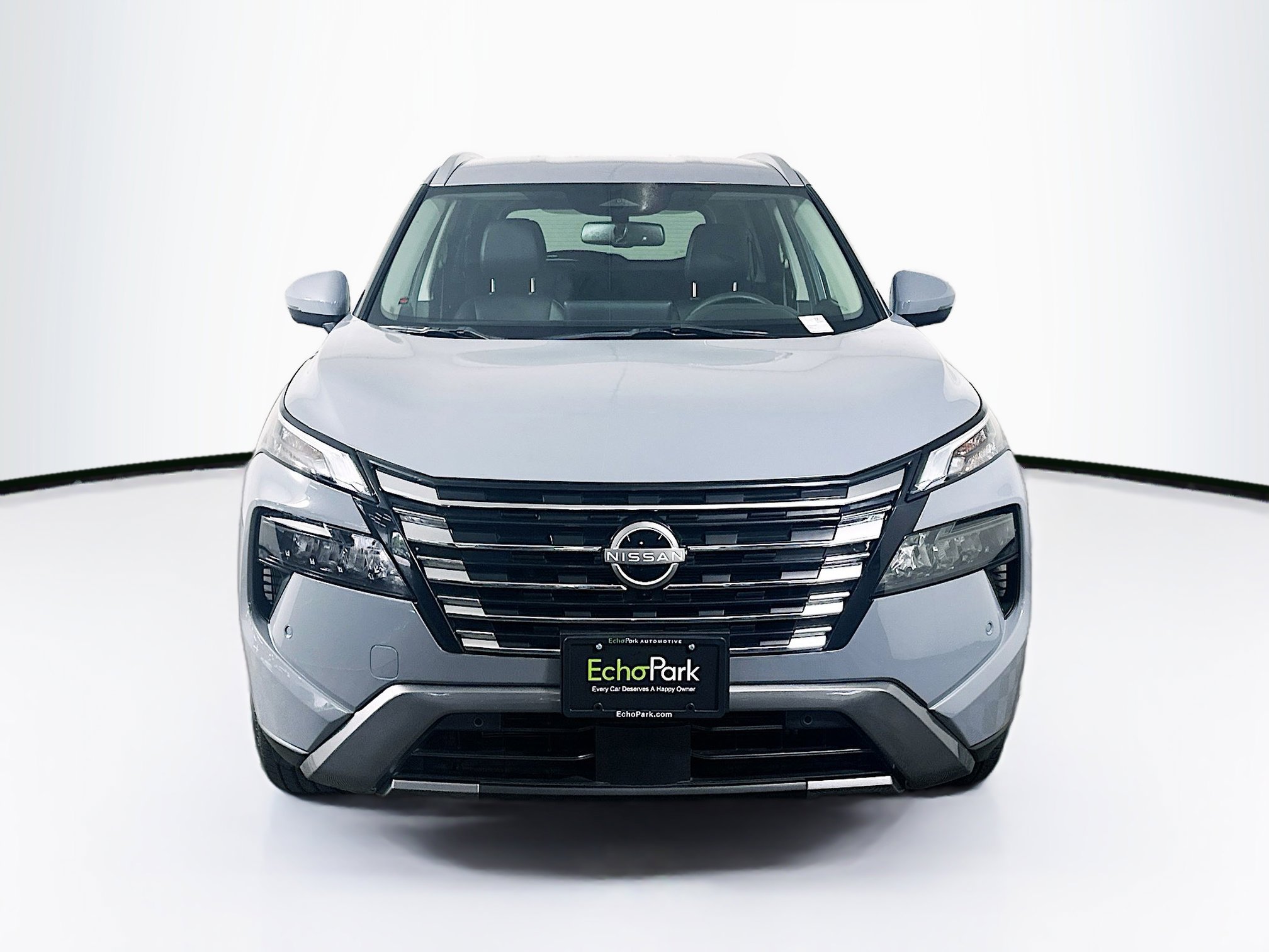 Used 2024 Nissan Rogue SL image 2