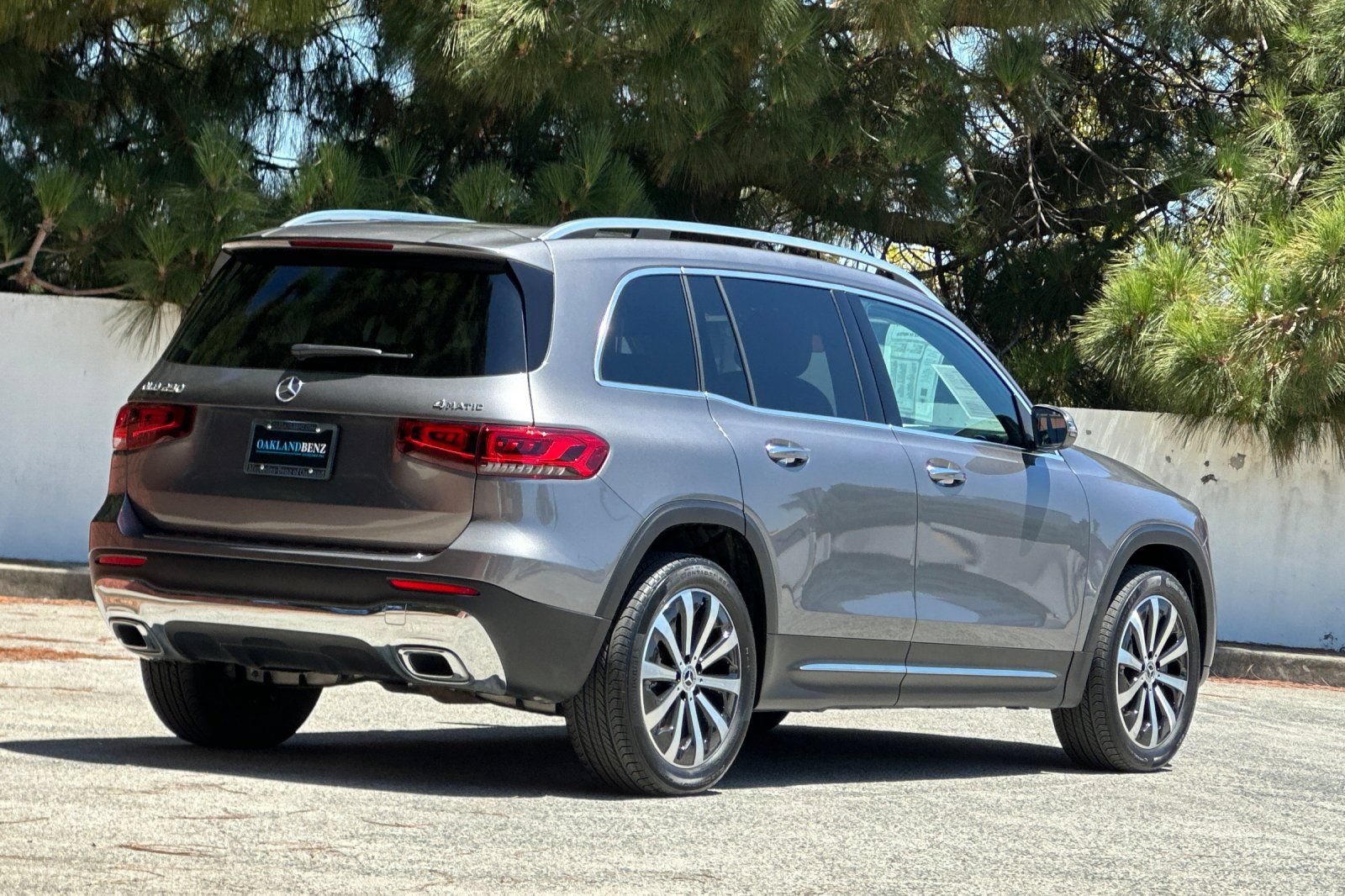 Certified 2022 Mercedes-Benz GLB 250 4MATIC image 4