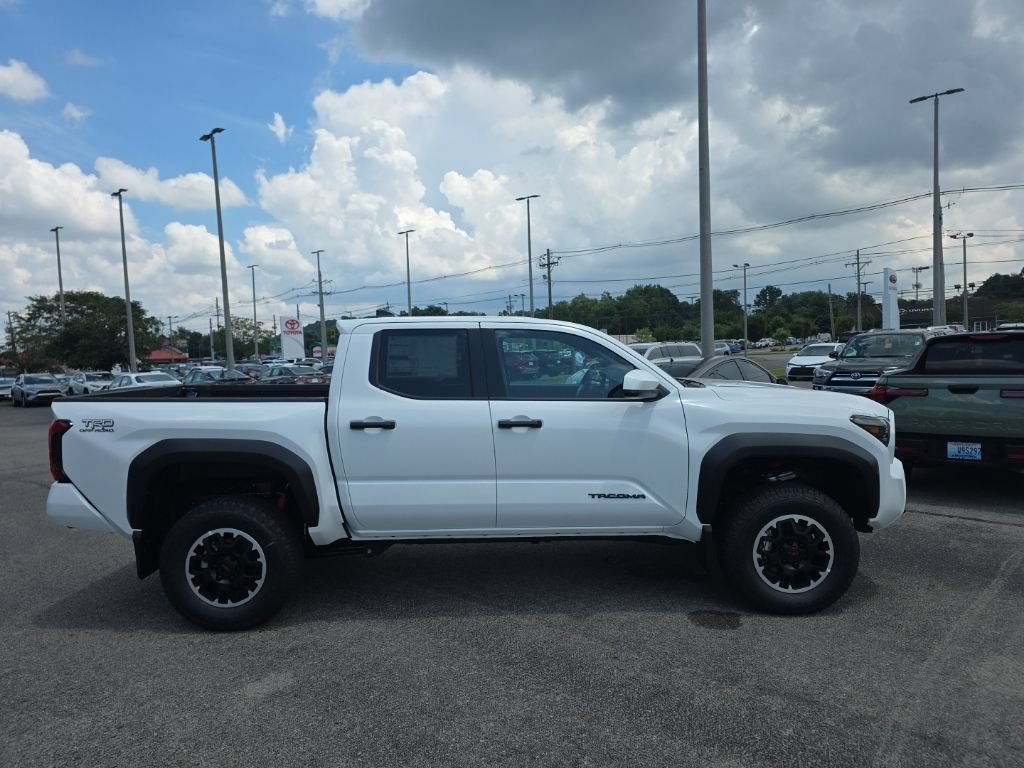 New 2026 Toyota Tacoma TRD Off-Road AWD/4WD image 3