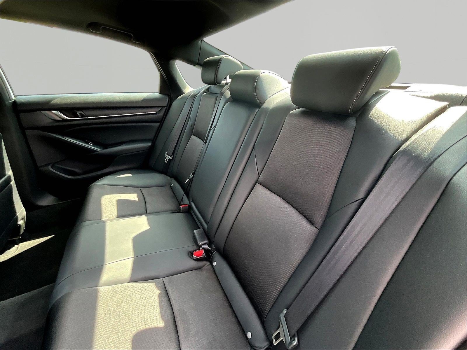Used 2022 Honda Accord Sport image 22