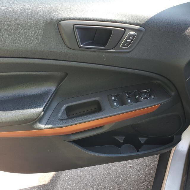 Used 2018 Ford EcoSport SES image 12