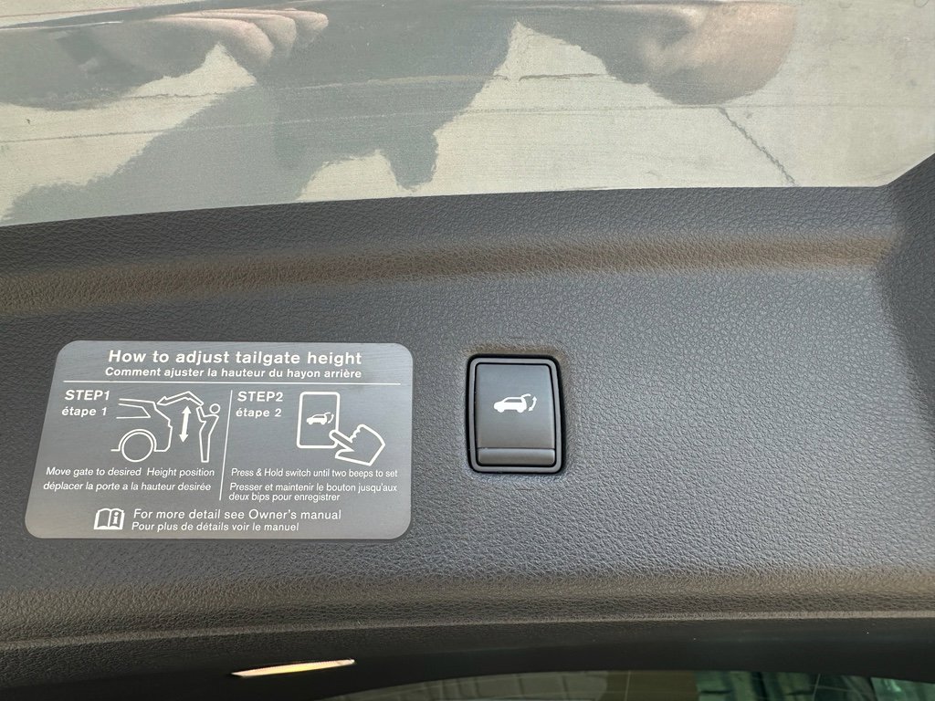 Used 2022 INFINITI QX50 Sensory image 32