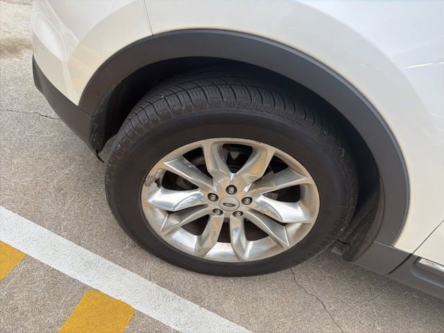 Used 2013 Ford Explorer Limited image 18