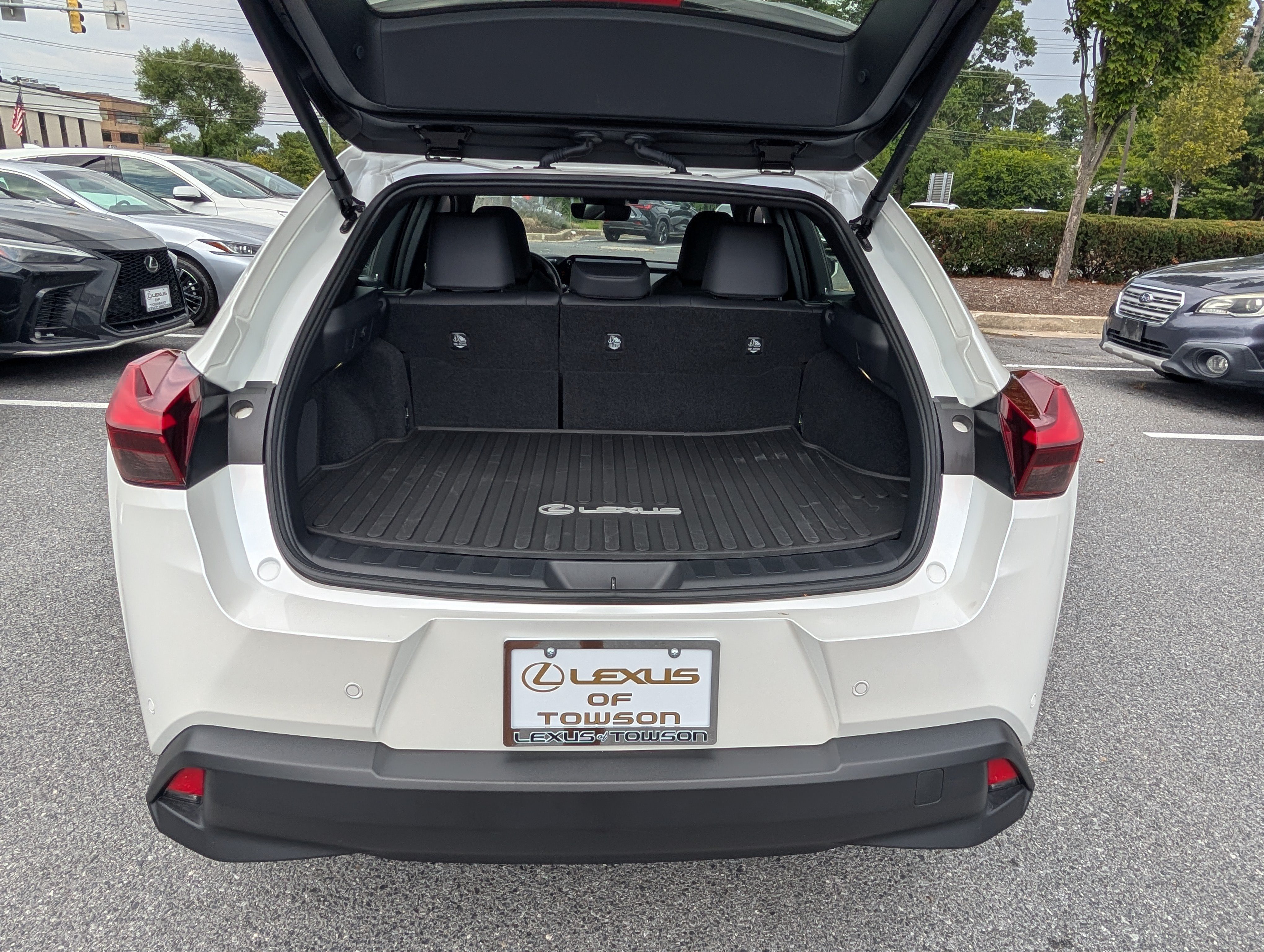 Used 2025 Lexus UX 300h AWD w/ Accessory Package (Z1) image 13