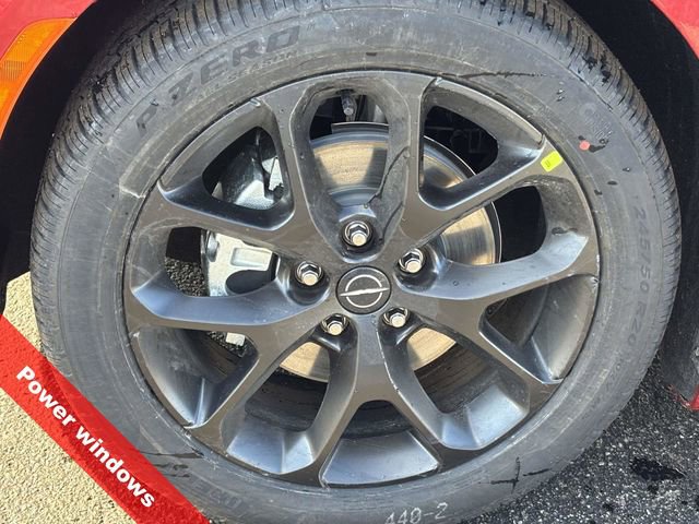 New 2026 Chrysler Pacifica Limited w/ Uconnect Theater Family Group image 39