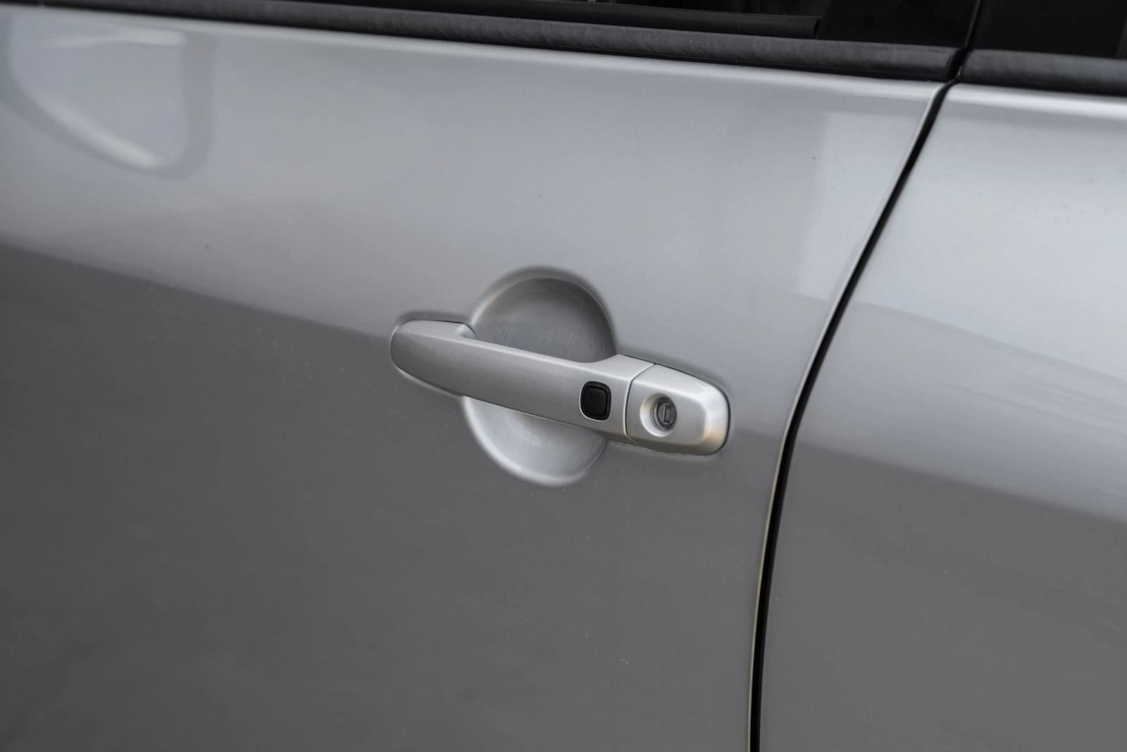 Used 2014 Toyota RAV4 EV FWD image 36