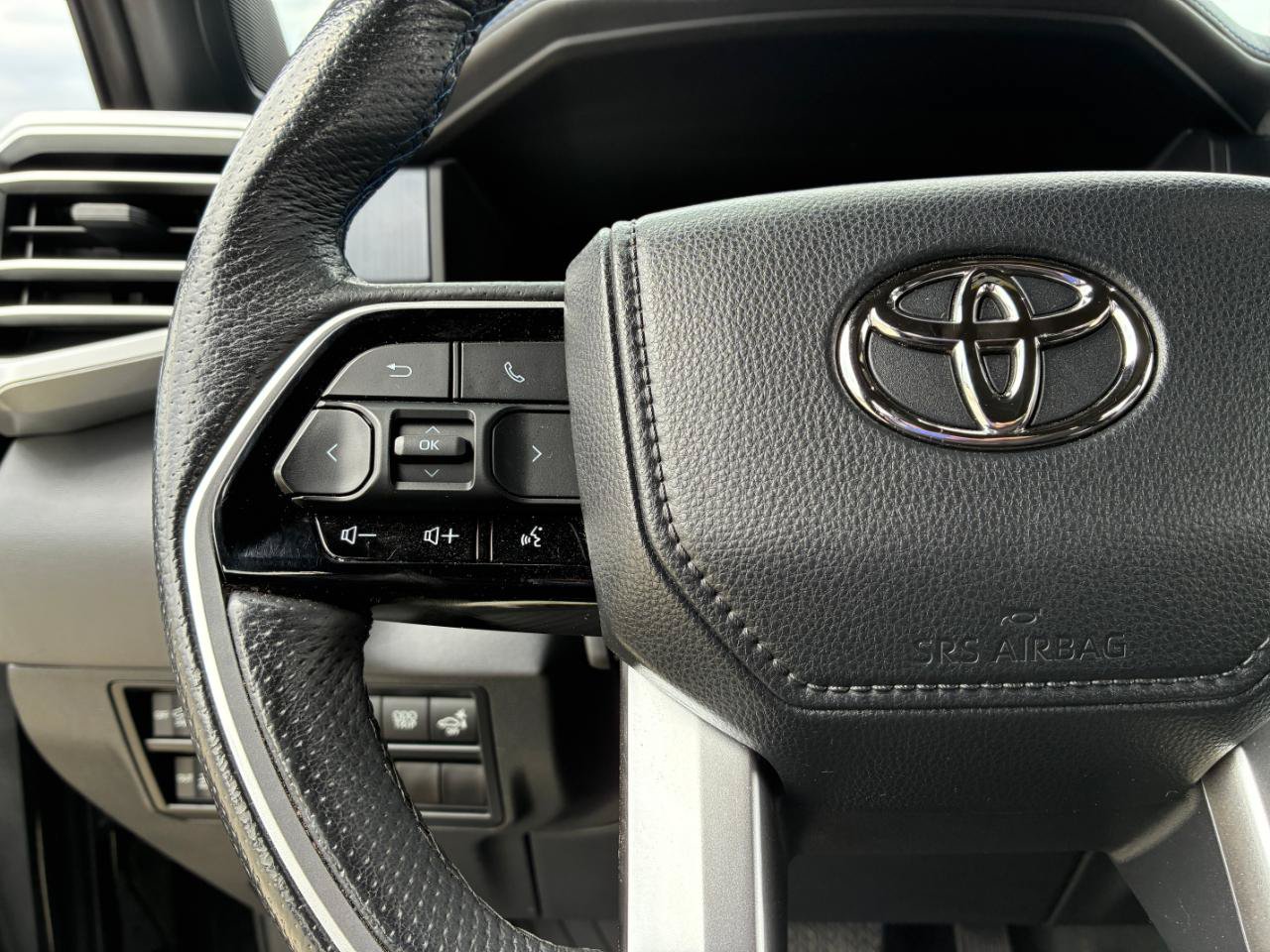 Used 2023 Toyota Tundra Platinum AWD/4WD image 27