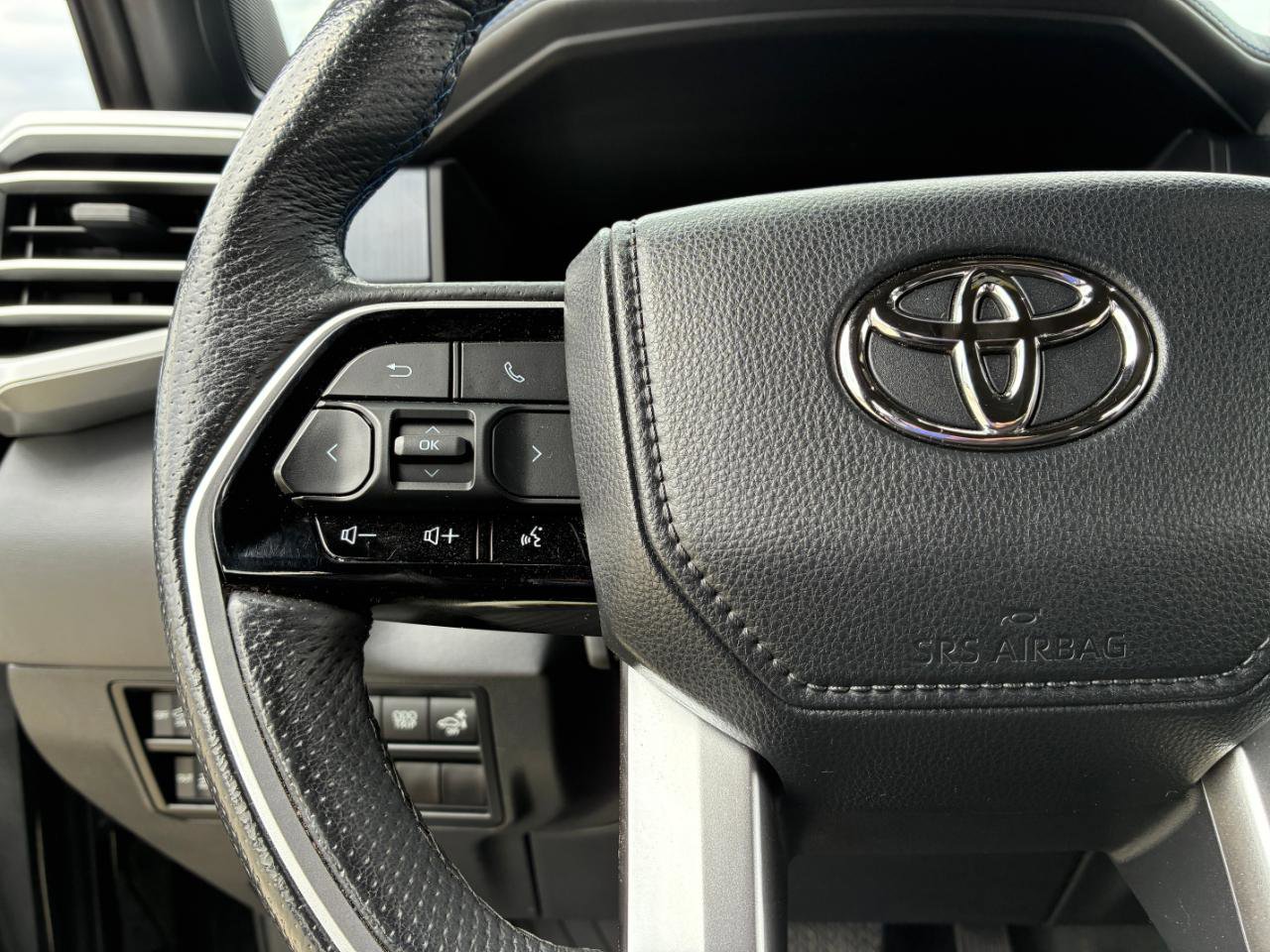 Used 2023 Toyota Tundra Platinum AWD/4WD image 27