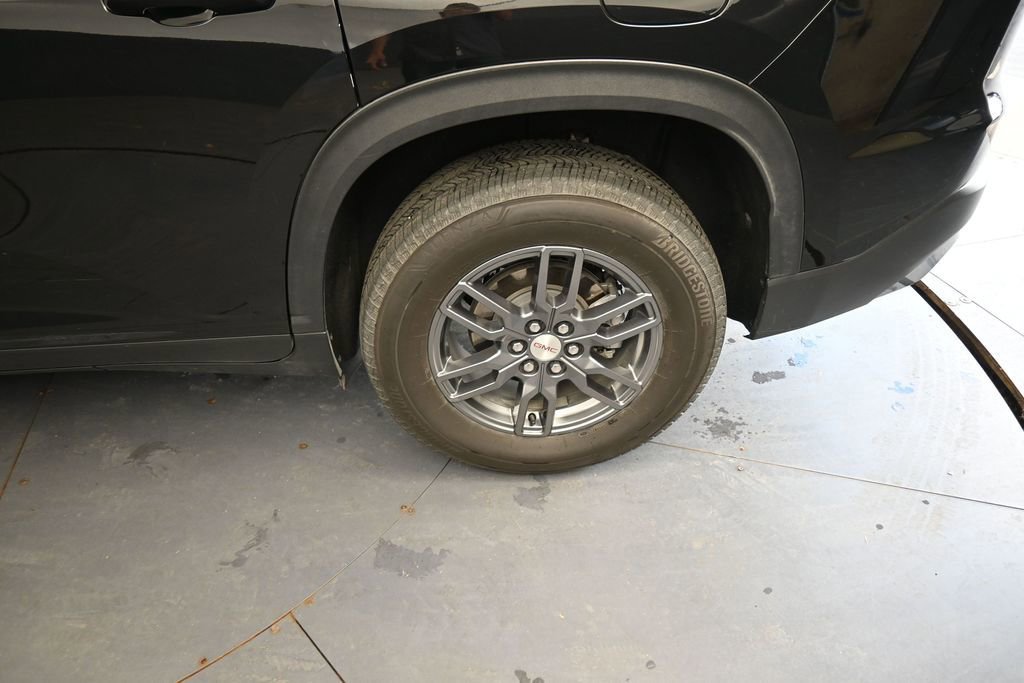 Used 2025 GMC Acadia Elevation FWD image 19