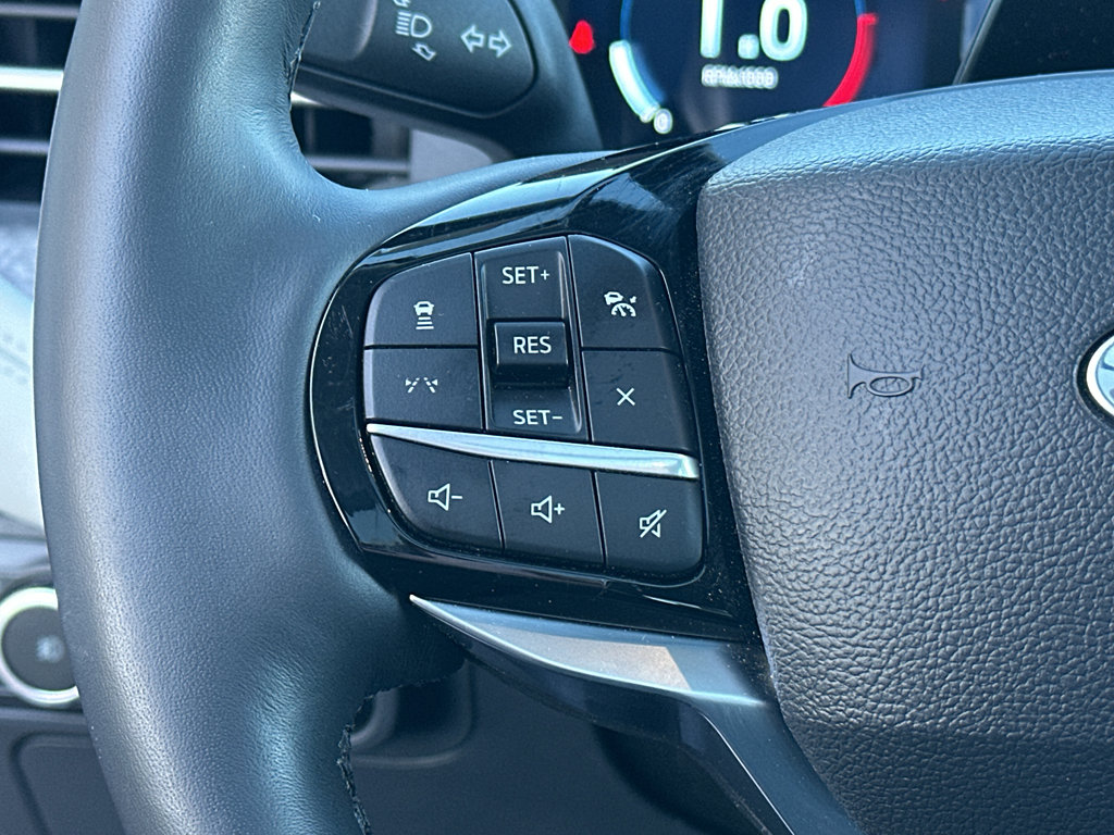 Used 2025 Ford Explorer Platinum w/ Ultimate Package image 15