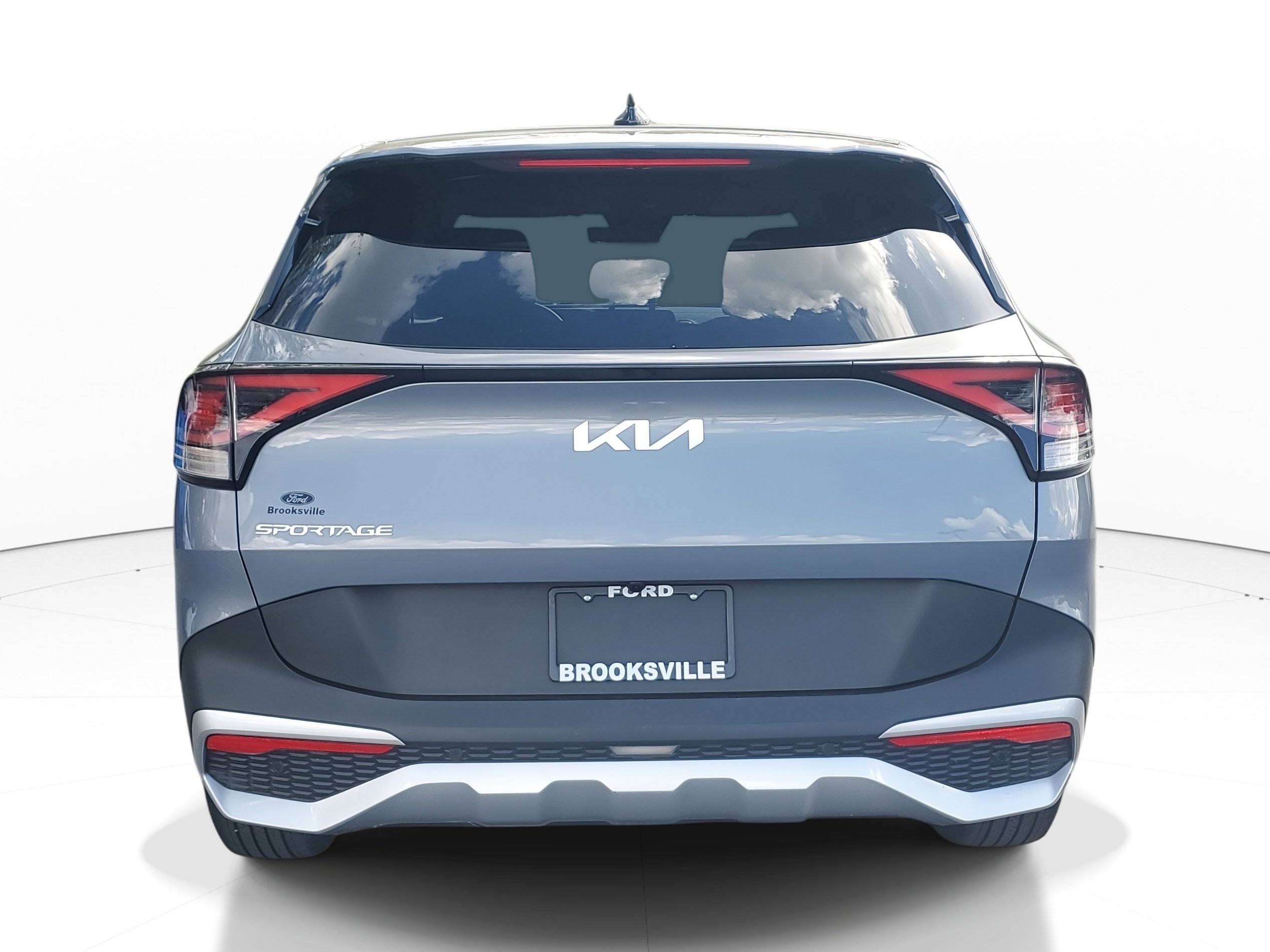Used 2025 Kia Sportage LX FWD image 5