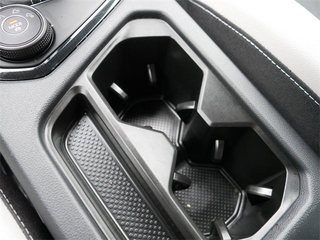 Certified 2025 Volkswagen Taos SE image 38