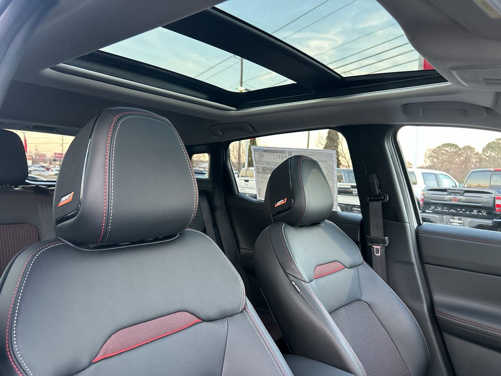 New 2026 Nissan Kicks SR image 16