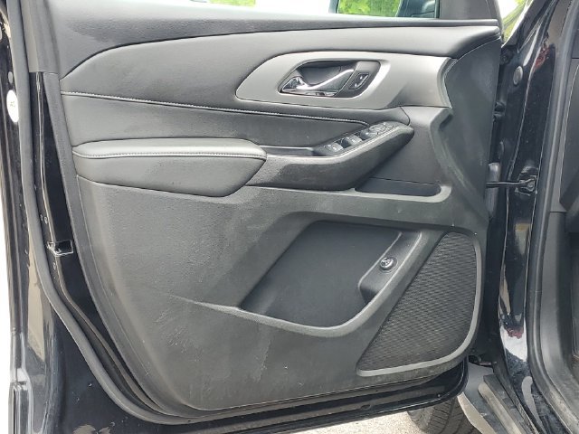 Used 2023 Chevrolet Traverse LT AWD/4WD image 11