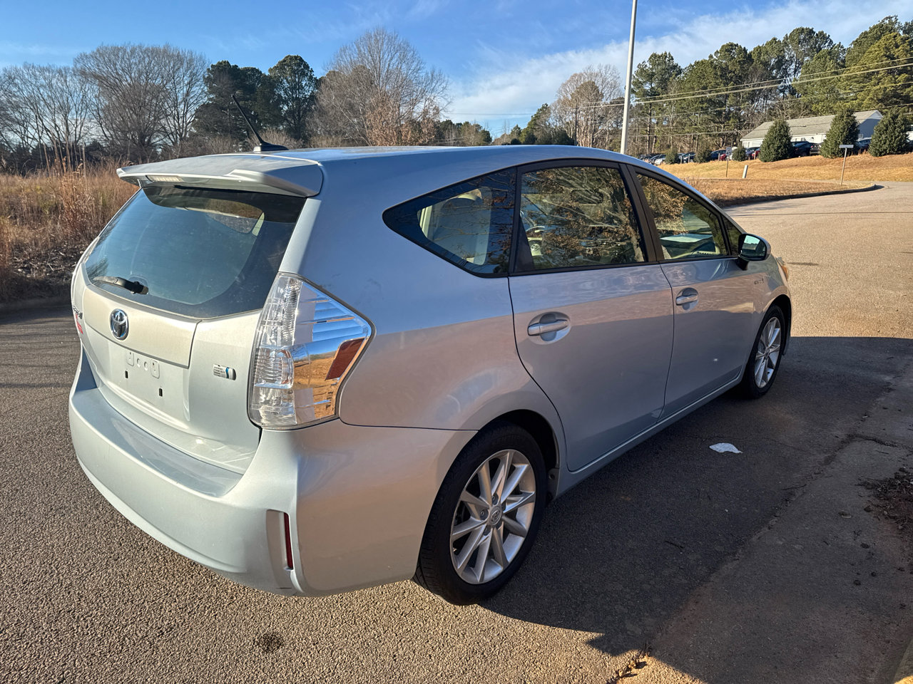 Used 2014 Toyota Prius V Four image 6