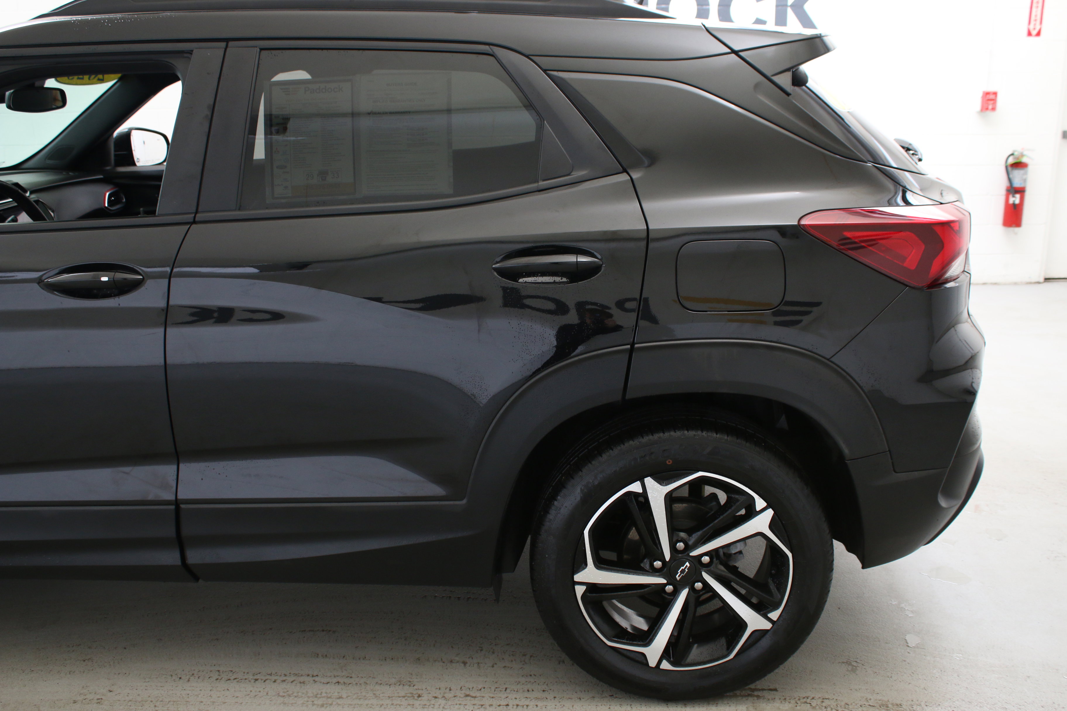Used 2023 Chevrolet TrailBlazer RS w/ Sun and Liftgate Package image 5