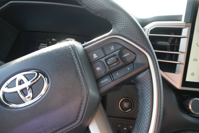Used 2025 Toyota Tundra Limited AWD/4WD image 24