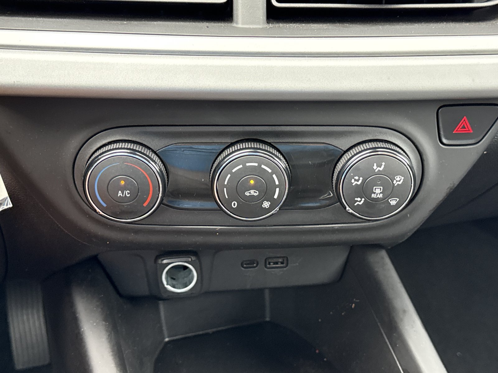 Used 2024 Chevrolet Trax LS FWD image 22