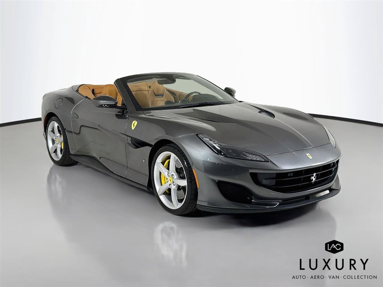 Used 2019 Ferrari Portofino RWD image 3