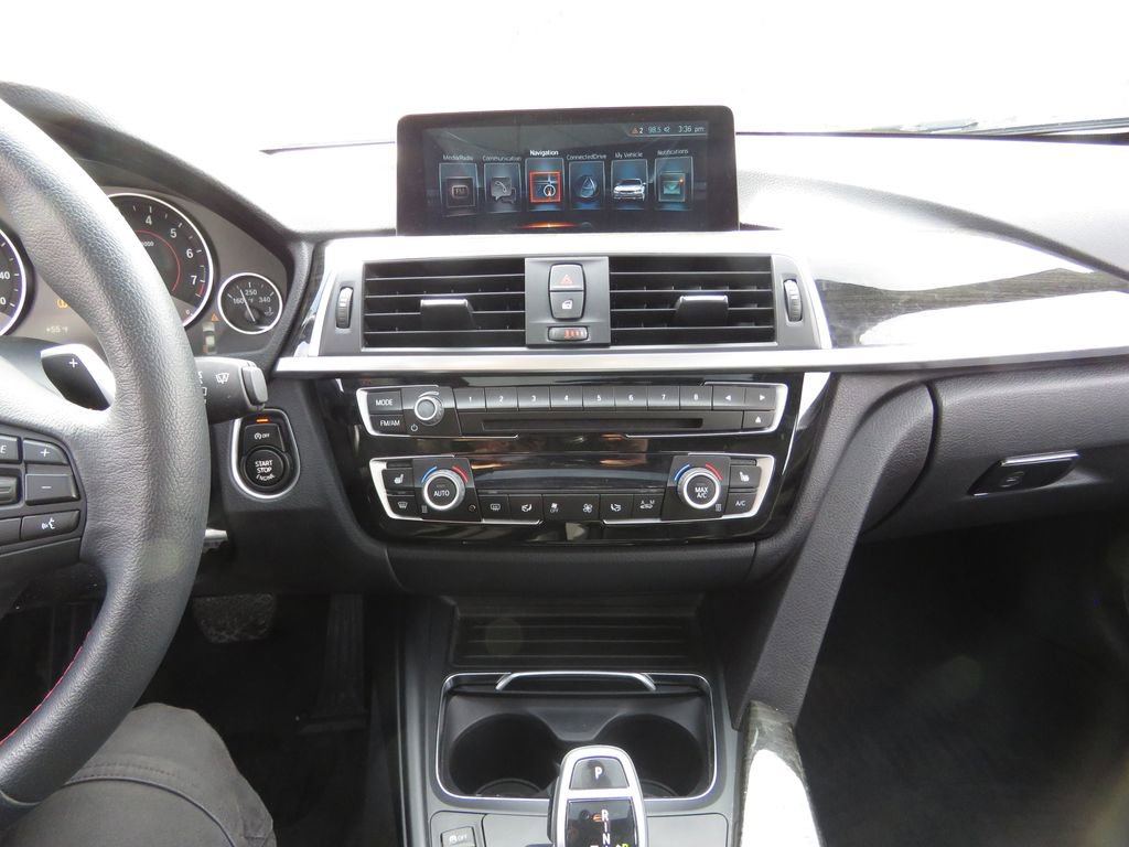 Used 2017 BMW 330i xDrive Sedan image 26