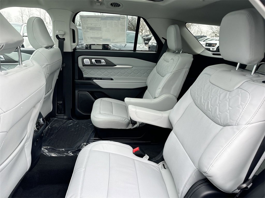 New 2026 Ford Explorer Platinum w/ LUX Leather Package image 9