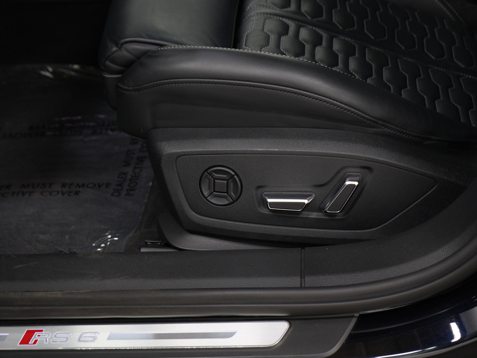 Used 2021 Audi RS 6 AWD/4WD image 33