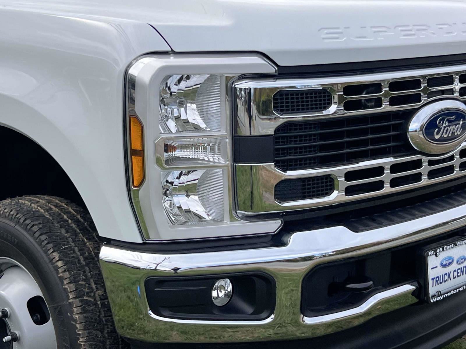 New 2025 Ford F350 XL w/ XL Chrome Package image 8