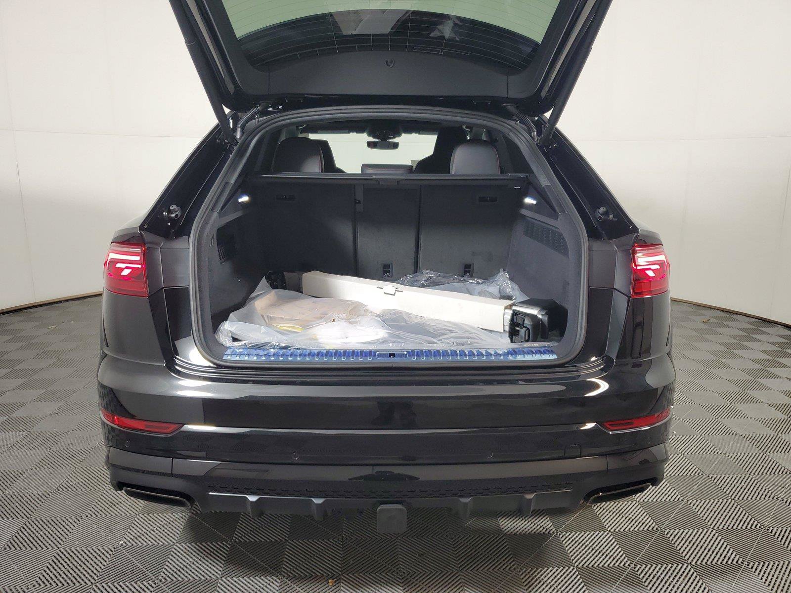 New 2026 Audi Q8 Prestige AWD/4WD image 9