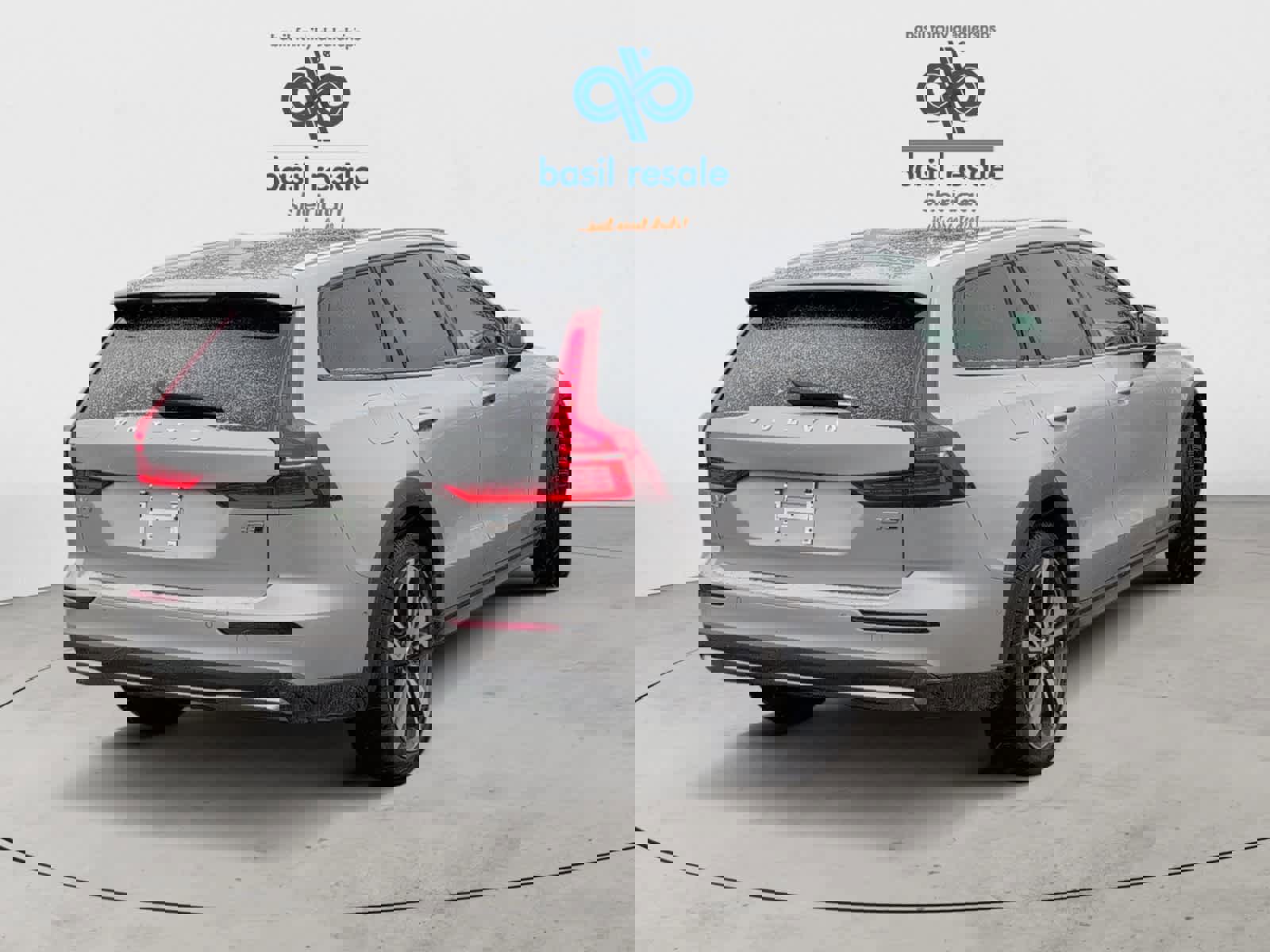 Used 2025 Volvo V60 B5 Cross Country Plus image 6