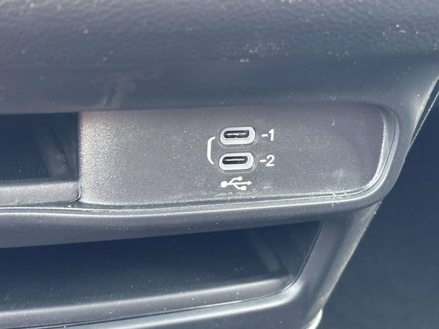 New 2027 Chrysler Pacifica Select w/ Family Tech Group AWD/4WD image 27