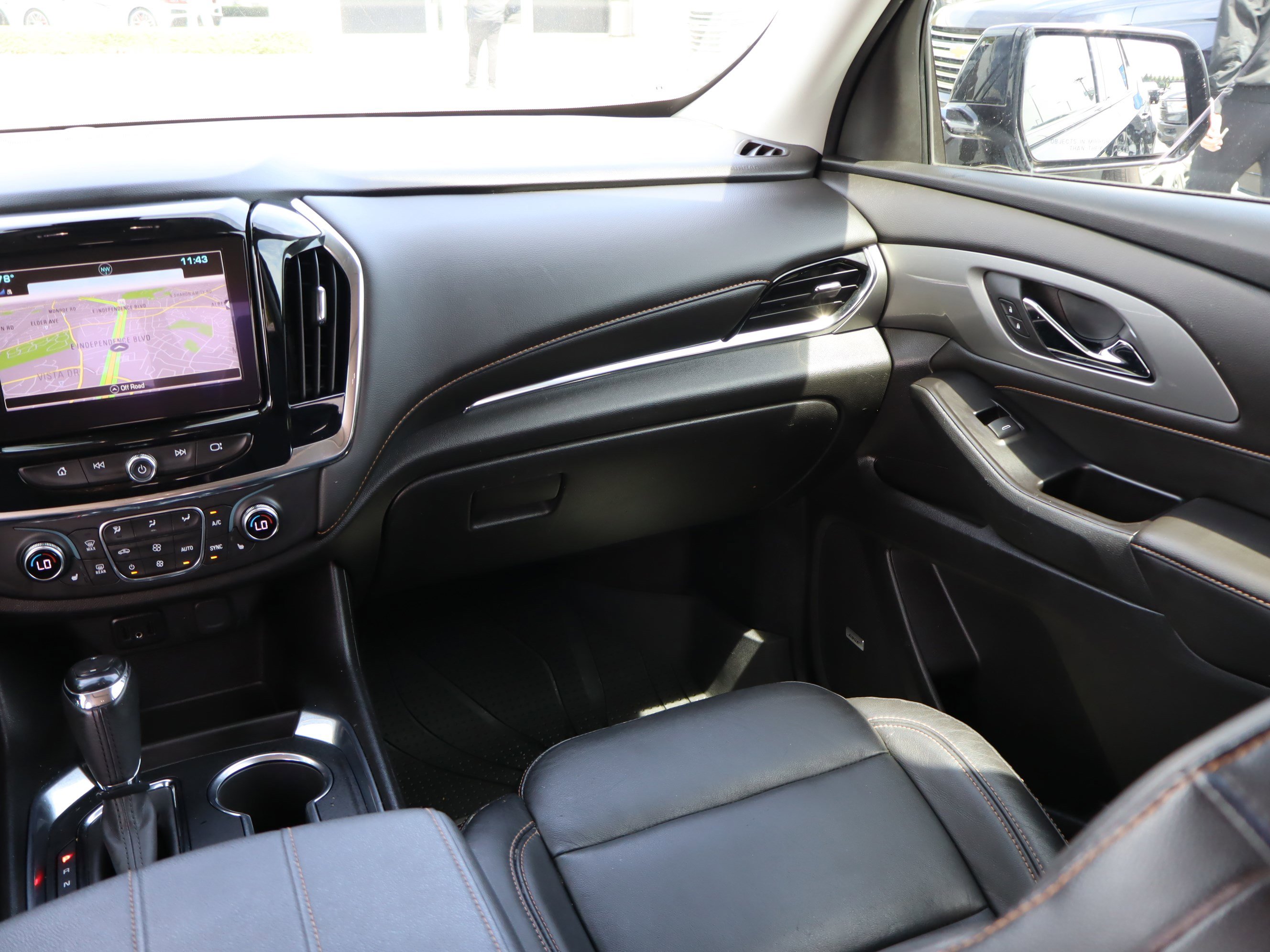 Used 2019 Chevrolet Traverse RS w/ LPO, Floor Liner Package AWD/4WD image 13