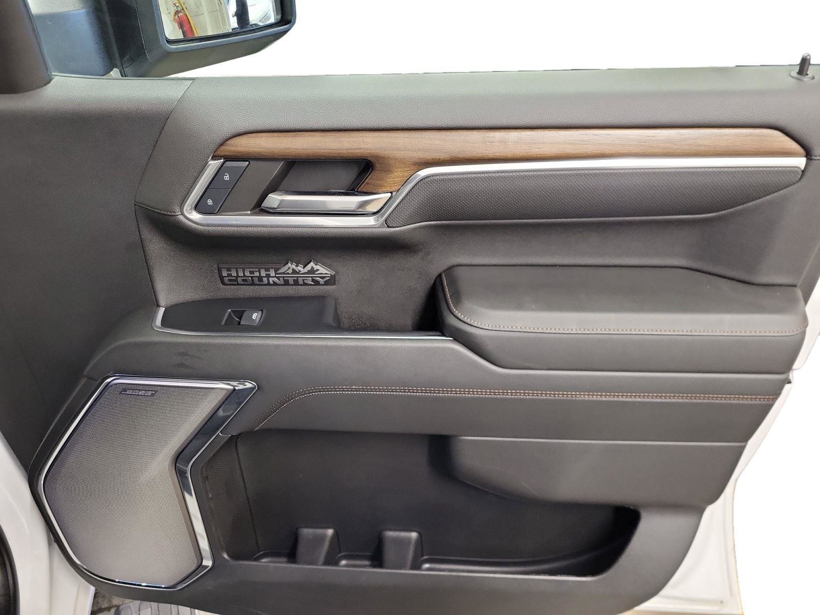 Used 2024 Chevrolet Silverado 1500 High Country w/ High Country Premium Package image 26