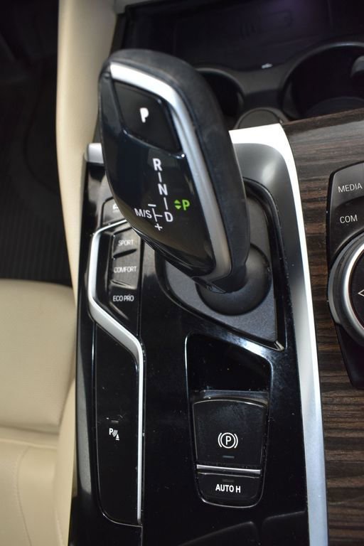 Used 2022 BMW 540i w/ Premium Package RWD image 25