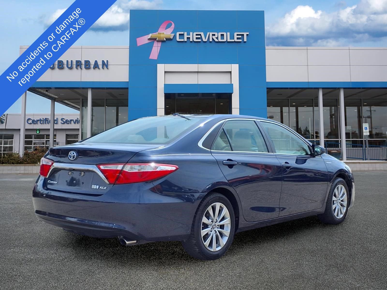 Used 2015 Toyota Camry XLE w/ Moonroof Package FWD image 5