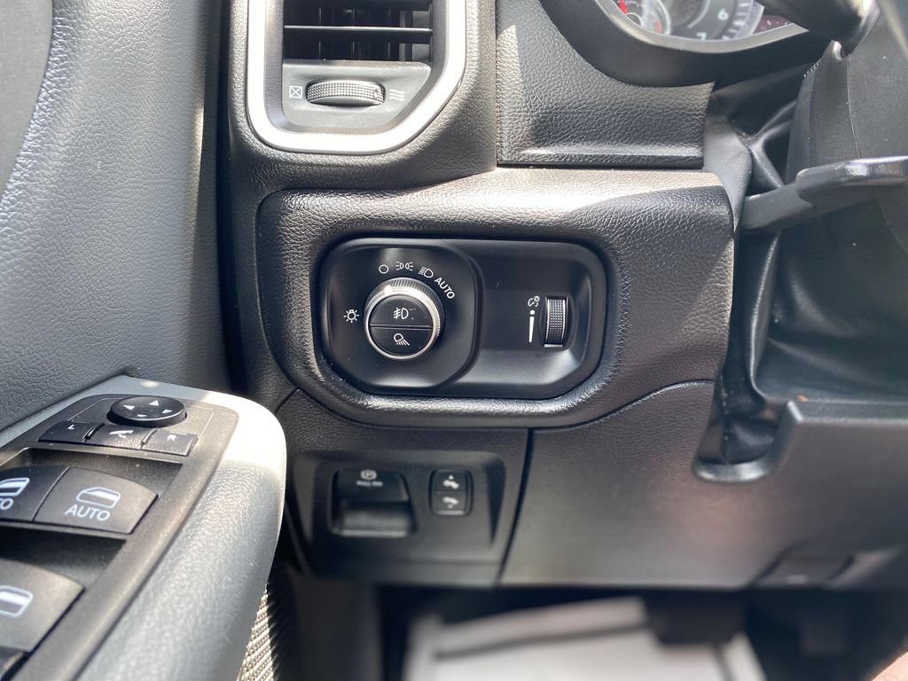 Used 2022 RAM 1500 Big Horn AWD/4WD image 29