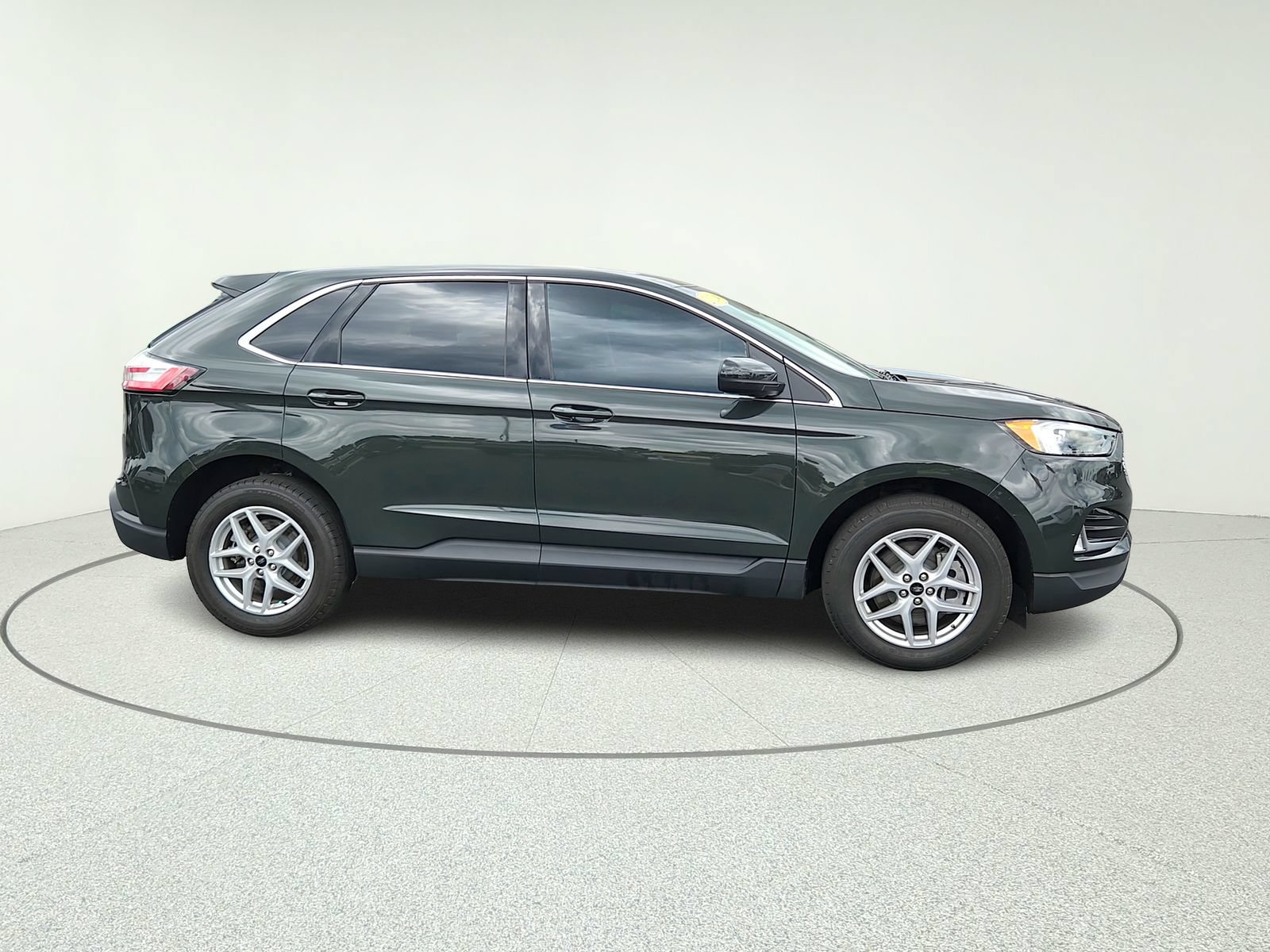 Used 2024 Ford Edge SEL w/ Convenience Package AWD/4WD image 10