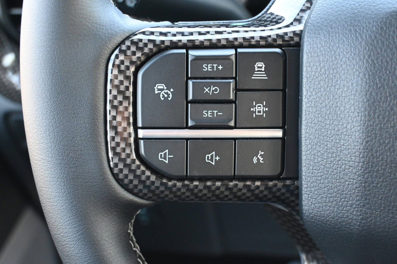 New 2025 Ford F150 Lariat w/ Equipment Group 502A High image 18