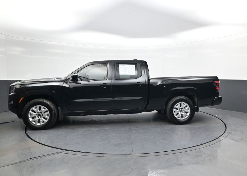 Used 2024 Nissan Frontier SV image 8