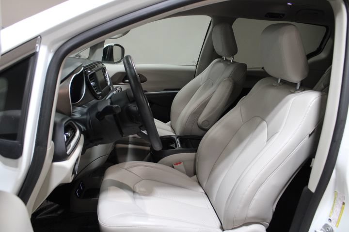 Used 2021 Chrysler Voyager Lxi FWD image 18
