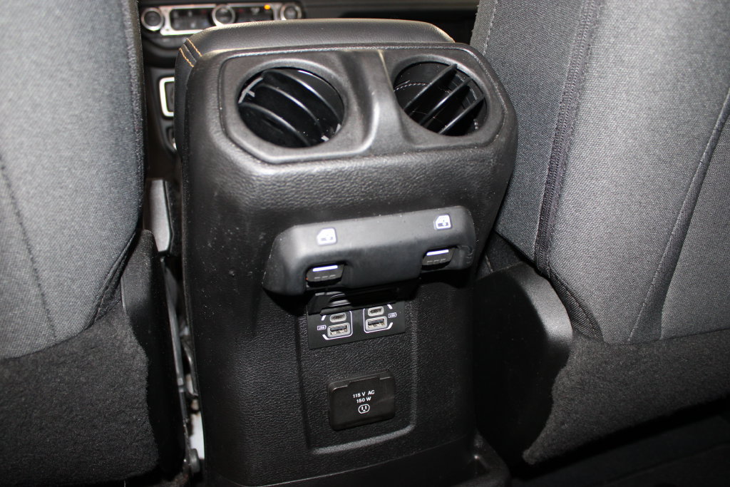 Used 2024 Jeep Wrangler Unlimited Sahara AWD/4WD image 60