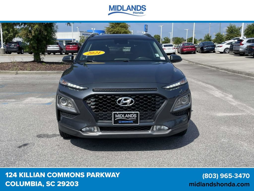 Used 2021 Hyundai Kona SEL Plus w/ Cargo Package FWD image 2