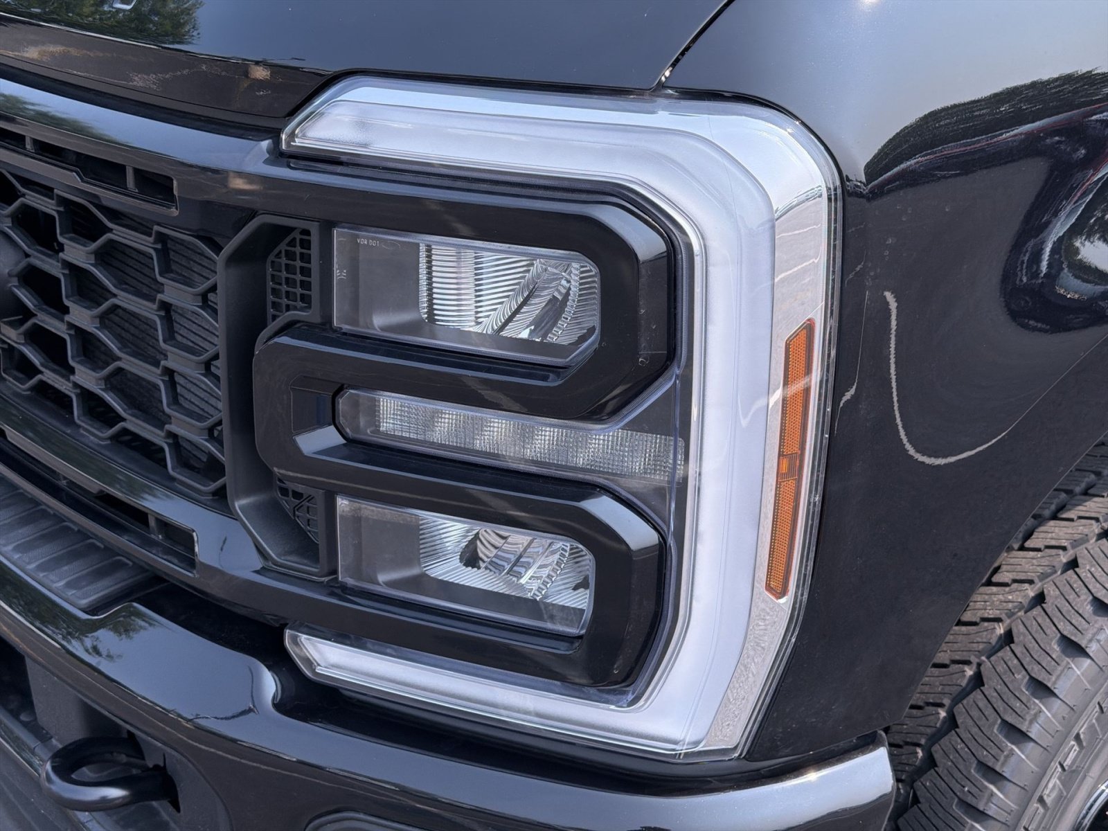New 2026 Ford F250 XLT w/ XLT Premium Package AWD/4WD image 13
