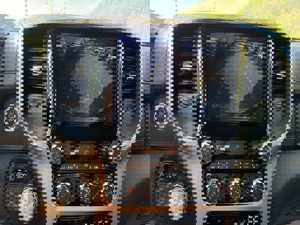 Used 2019 RAM 1500 Laramie image 26