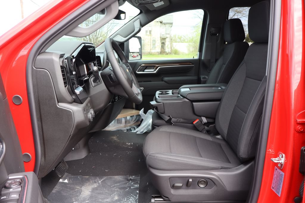 New 2026 Chevrolet Silverado 3500 LT w/ Convenience Package AWD/4WD image 4