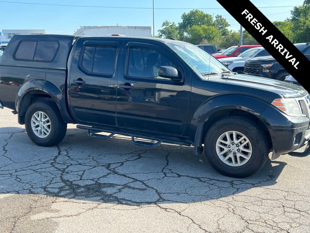 Used 2017 Nissan Frontier SV w/ SV Value Truck Package AWD/4WD image 3
