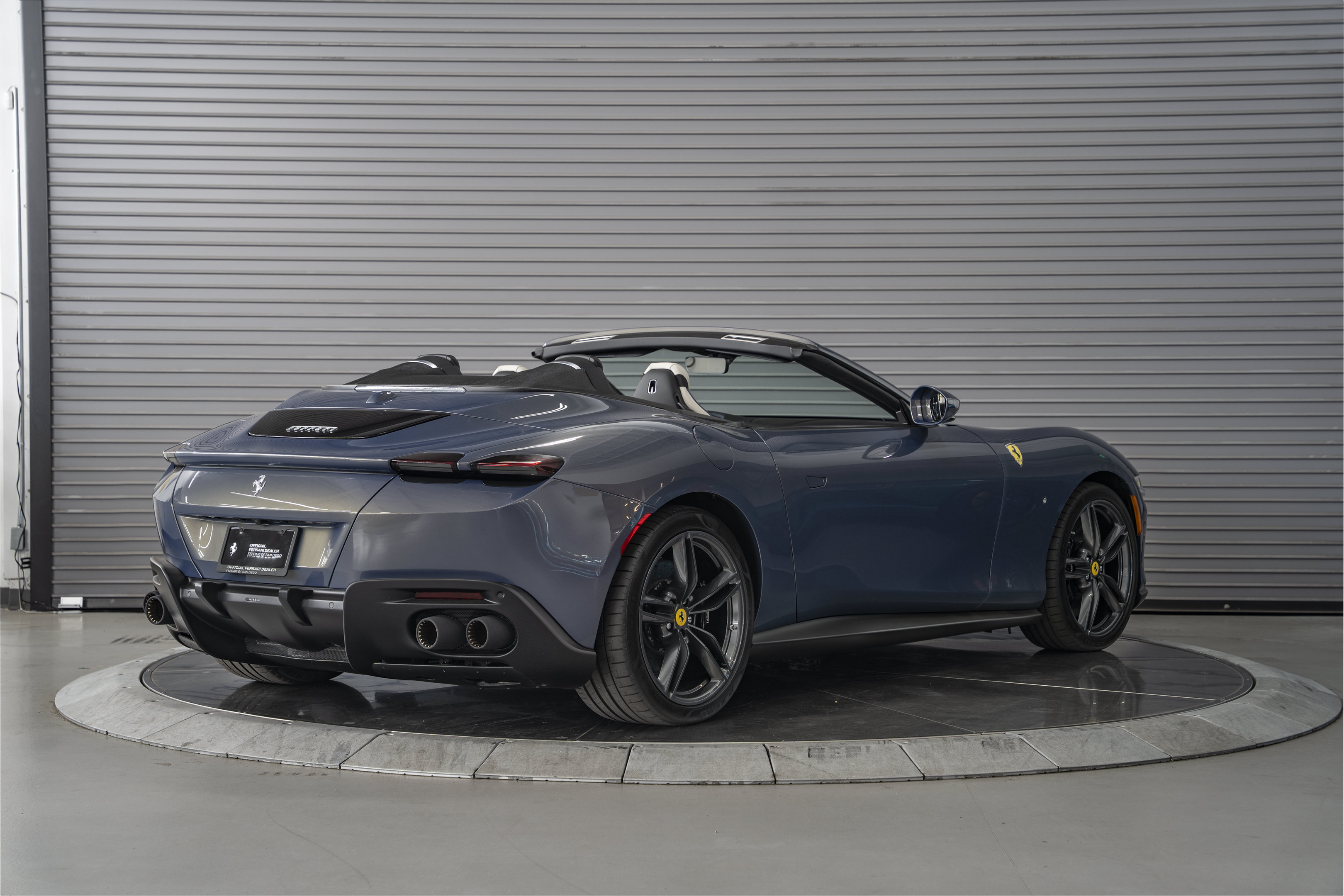 Used 2025 Ferrari Roma Spider RWD image 5