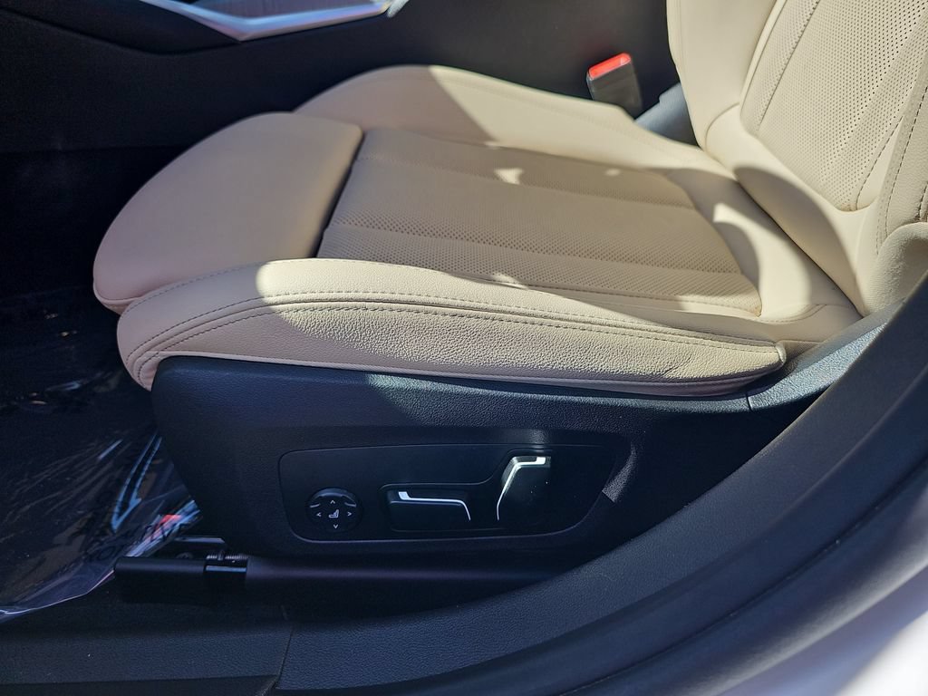 Used 2026 BMW 330i Sedan RWD image 28