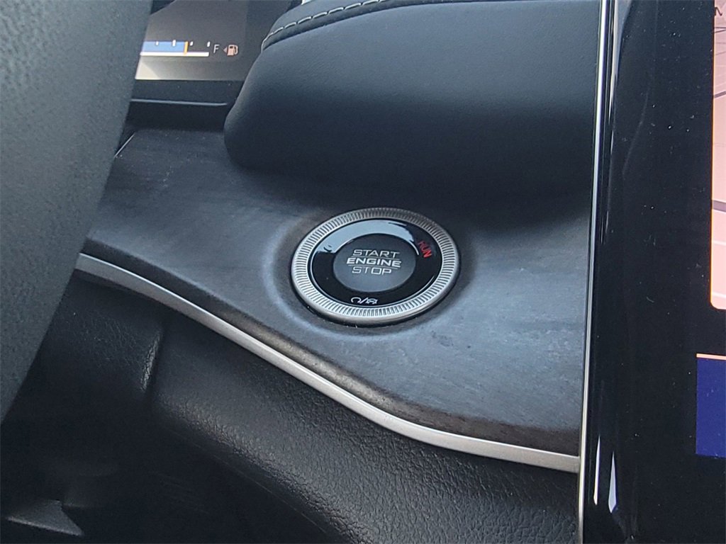 Used 2022 Jeep Grand Cherokee Limited 4xe image 30