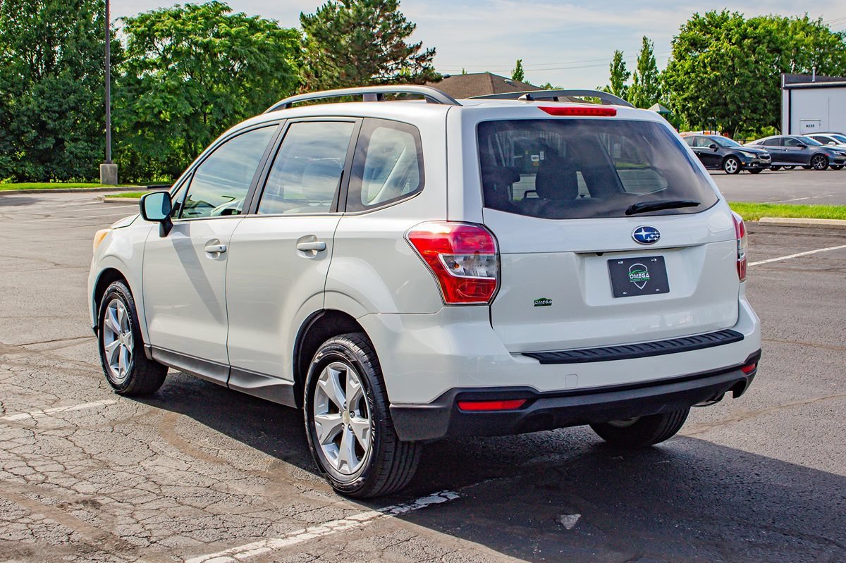 Used 2015 Subaru Forester 2.5i w/ Alloy Wheel Package AWD/4WD image 4