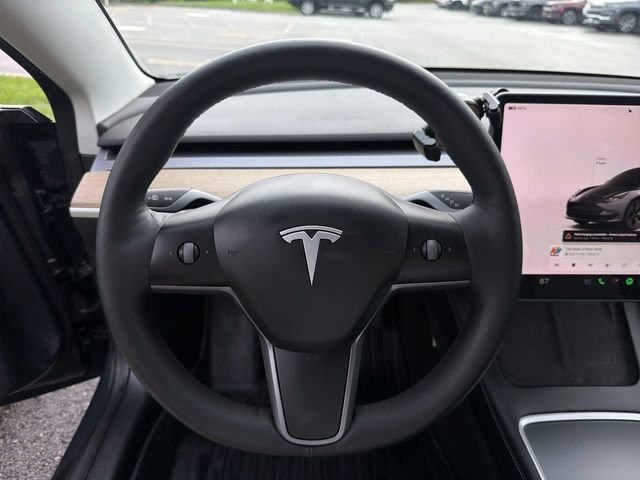 Used 2022 Tesla Model 3 Long Range AWD/4WD image 17